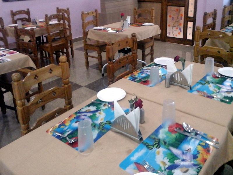 Hotel Sambit International, Near Sea Beach Пури Екстериор снимка